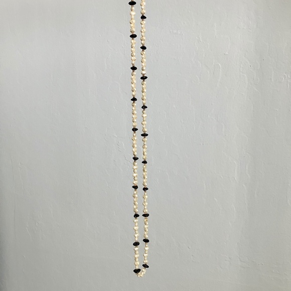 Vintage long ivory faux pearl, black and gold tone beads baroque opera necklace - Picture 7 of 8